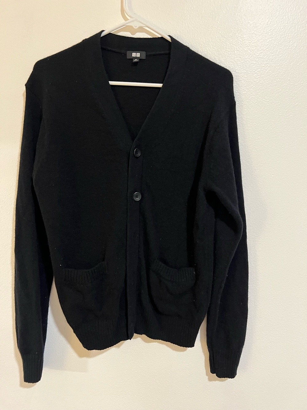 UNIQLO Unisex-Dark Navy Blue/Black V-Neck Button Cardigan 100% wool, XS
